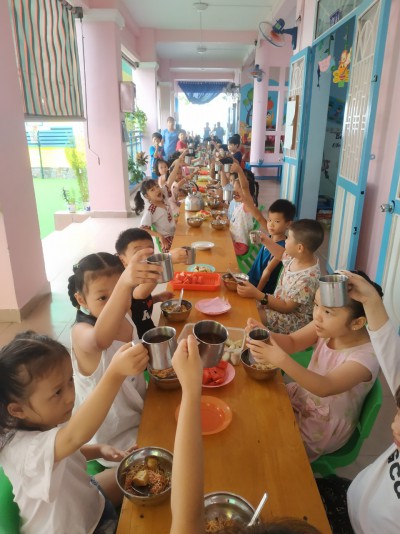 TIỆC CHIA TAY CUỐI NĂM CỦA CÁC BÉ TRƯỜNG MN ĐOẢN THỊ LIÊN