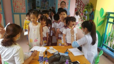 TRƯỜNG MN ĐOÀN THỊ LIÊN PHỐI HỢP CÙNG TT Y TẾ PHƯỜNG PHÚ LỢI TỔ CHỨC KHÁM SỨC KHỎE ĐỊNH KỲ LẦN 2 CHO CÁC BÉ NĂM HỌC 2020-2021