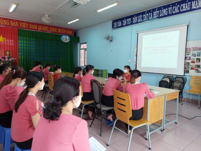 TẬP HUẤN CÔNG TÁC TIÊM VẮC XIN PHÒNG COVID 19 CHO TRẺ TỪ 5-12 TUỔI